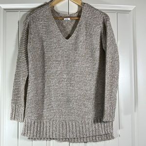 Essentials by Full Tilt V-Neck Sweater - Women’s M